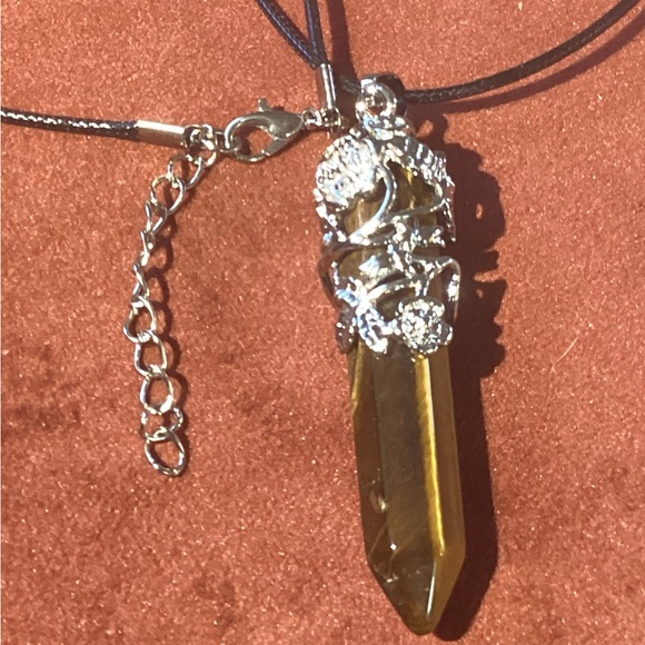 Unisex Tiger’s Eye Pointer Pendant Necklace - Picture 5 of 16